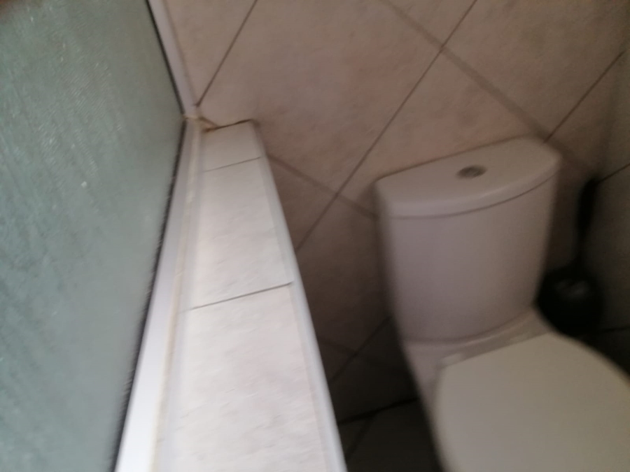 6 Bedroom Property for Sale in Geelhoutpark North West